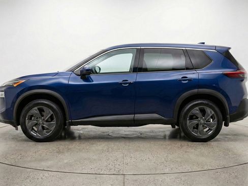 Used 2025 Nissan Rogue SV FWD image 5