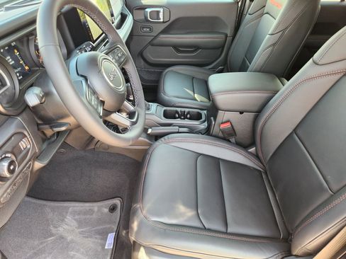 New 2026 Jeep Wrangler Unlimited Rubicon image 12