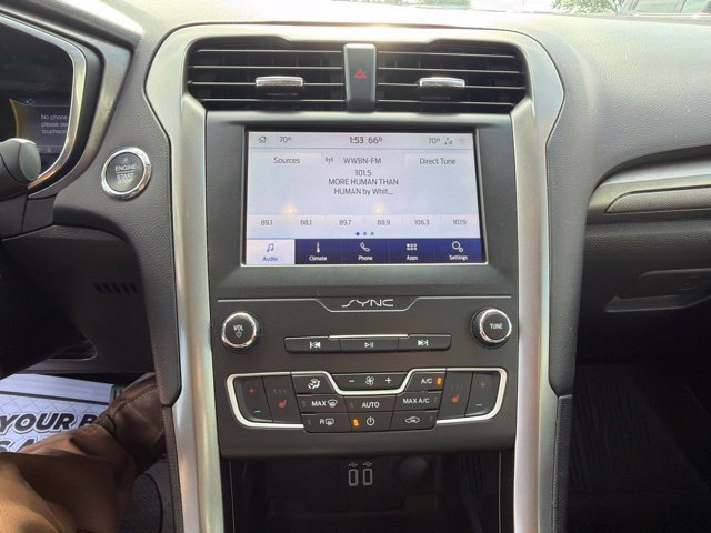Used 2020 Ford Fusion SE AWD/4WD image 17