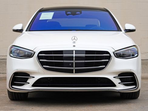 Used 2022 Mercedes-Benz S 500 4MATIC w/ AMG Line Package image 7