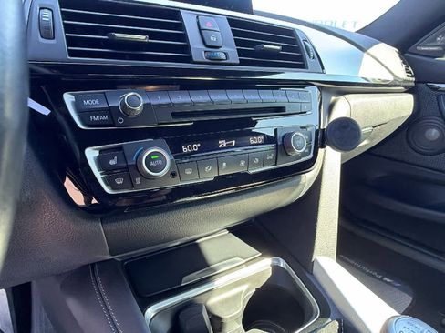 Used 2018 BMW M4 Coupe RWD image 14