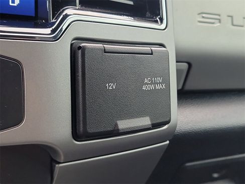 Used 2022 Ford F250 Lariat w/ Lariat Ultimate Package image 24