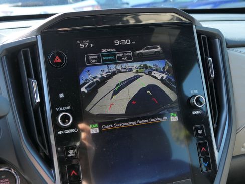 Certified 2025 Subaru Forester Limited image 18