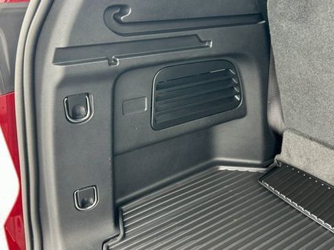 Certified 2024 Chevrolet Traverse RS image 14