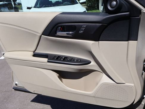 Used 2014 Honda Accord EX-L image 30