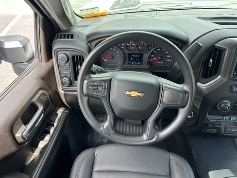 Used 2025 Chevrolet Silverado 2500 W/T AWD/4WD image 25