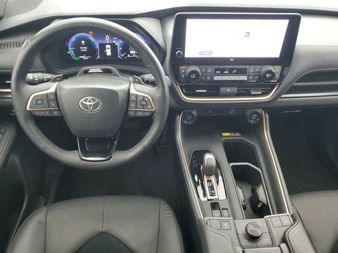 Used 2024 Toyota Grand Highlander MAX Platinum image 18