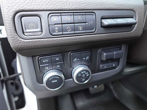 Used 2022 GMC Yukon Denali w/ Max Trailering Package image 15