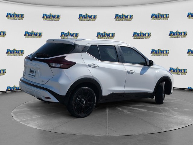 Used 2023 Nissan Kicks SV FWD image 6