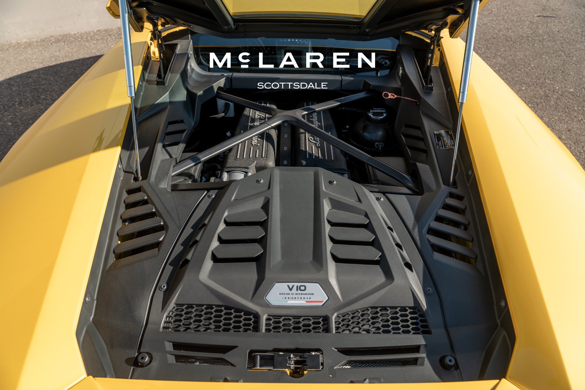 Used 2021 Lamborghini Huracan EVO RWD image 11