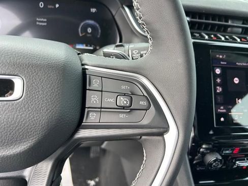 New 2025 Jeep Grand Cherokee L Altitude image 21