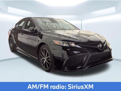 Used 2024 Toyota Camry SE FWD image 5
