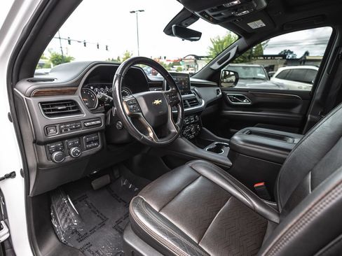 Used 2021 Chevrolet Tahoe High Country w/ Premium Package AWD/4WD image 18