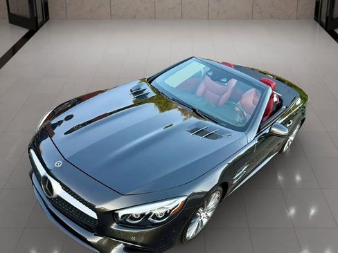 Used 2020 Mercedes-Benz SL 550 w/ Driver Assistance Package image 26