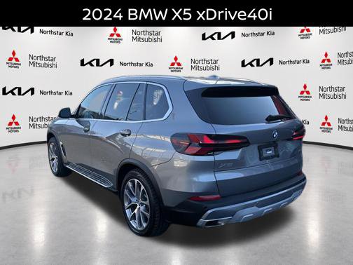 Used 2024 BMW X5 xDrive40i AWD/4WD image 3