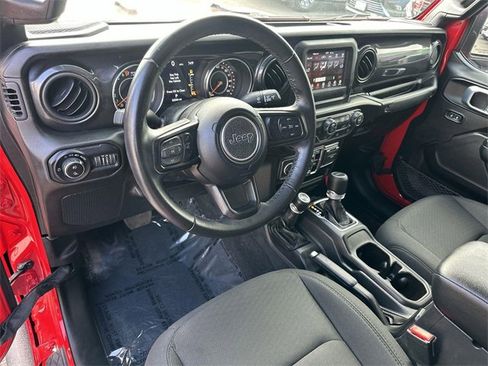 Used 2021 Jeep Gladiator Sport image 9