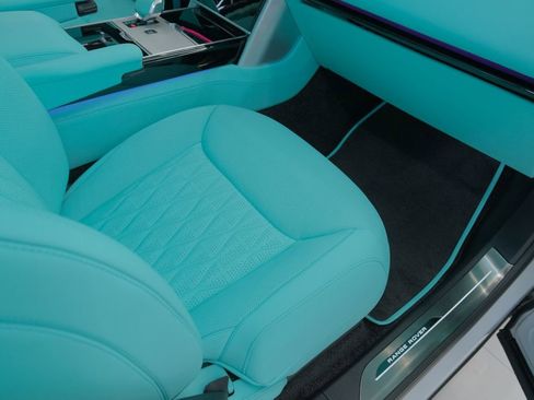 Used 2026 Land Rover Range Rover Long Wheelbase SE image 40