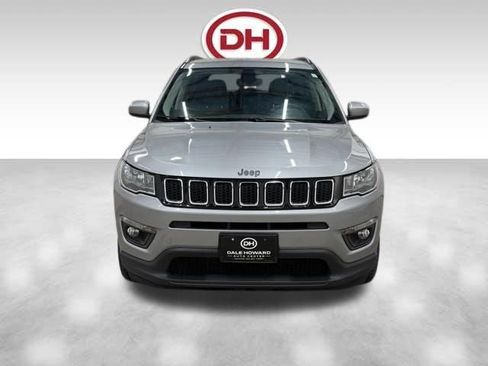 Used 2019 Jeep Compass Latitude w/ Cold Weather Group FWD image 8
