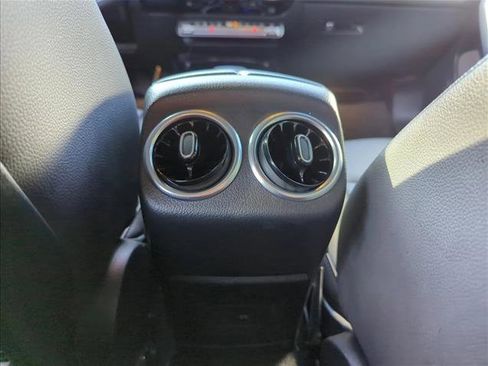 Used 2022 Mercedes-Benz CLA 250 4MATIC image 20