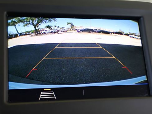 Used 2020 Chevrolet Equinox LS w/ LS Convenience Package image 24