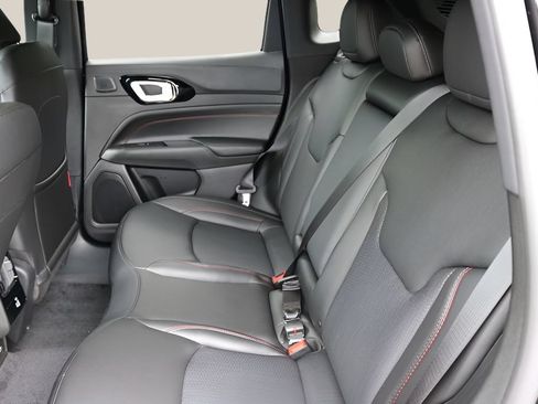 New 2026 Jeep Compass Trailhawk w/ Sun, Sound & Navigation Group AWD/4WD image 16