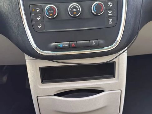 Used 2014 Dodge Grand Caravan American Value Package image 27