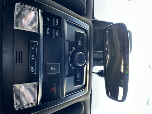 Used 2022 Toyota Tacoma TRD Off-Road w/ TRD Premium Off Road Package image 35