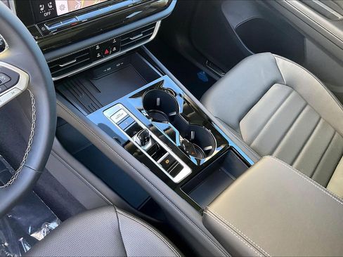 New 2026 Volkswagen Atlas SEL image 7