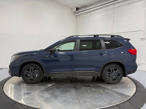 Used 2025 Subaru Ascent Onyx Edition image 4