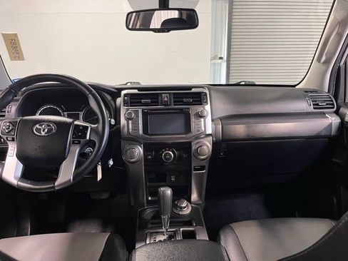 Used 2018 Toyota 4Runner SR5 Premium image 20