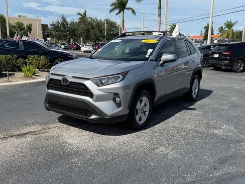 Certified 2021 Toyota RAV4 XLE FWD image 3