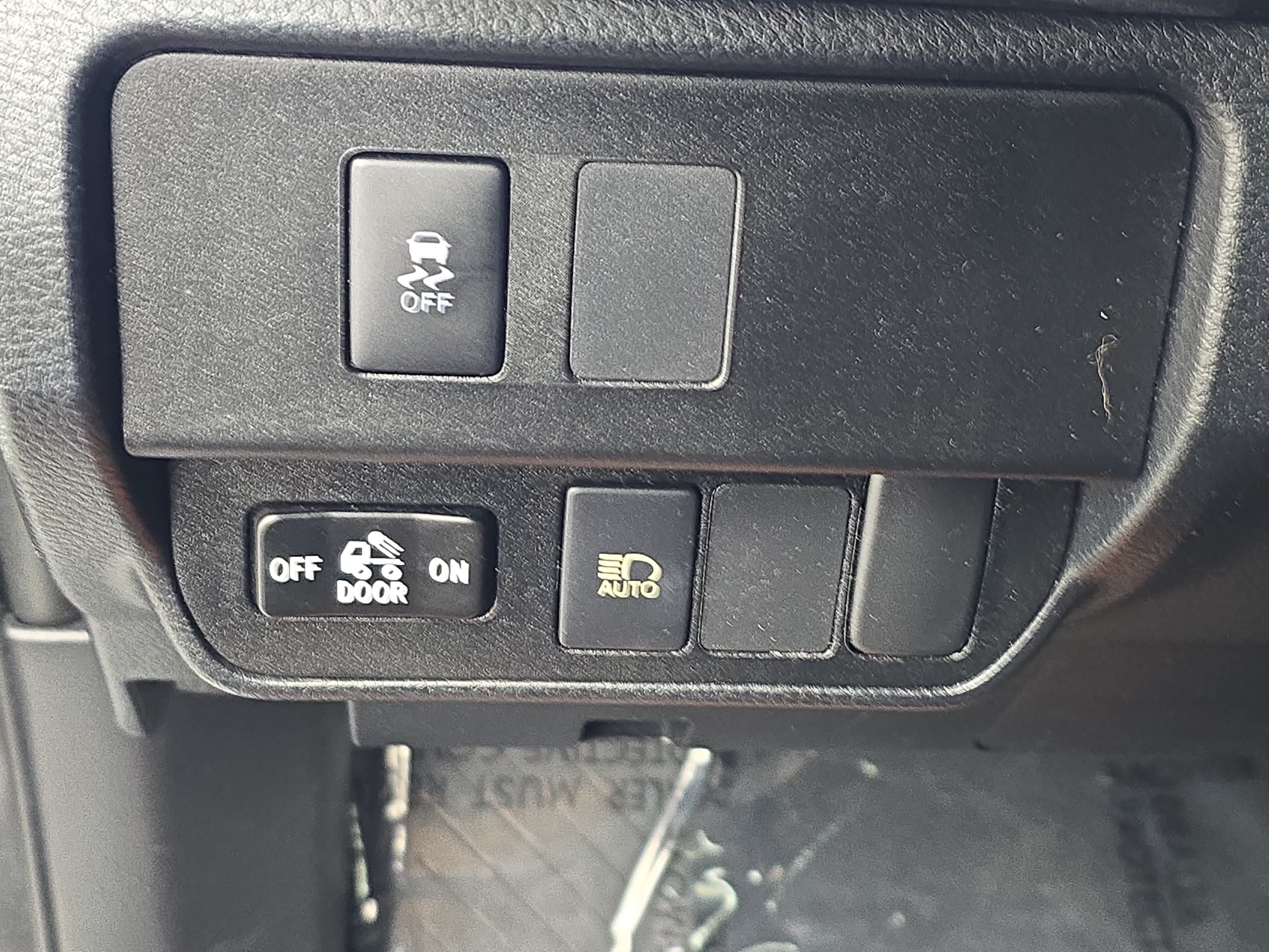 Used 2020 Toyota Tacoma SR5 RWD image 24
