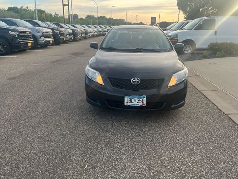 Used 2010 Toyota Corolla LE FWD image 3