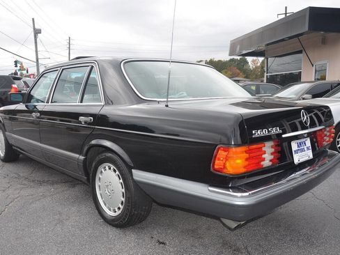 Used 1991 Mercedes-Benz 560 SEL image 3