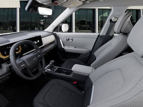 New 2027 Kia Seltos S FWD image 17