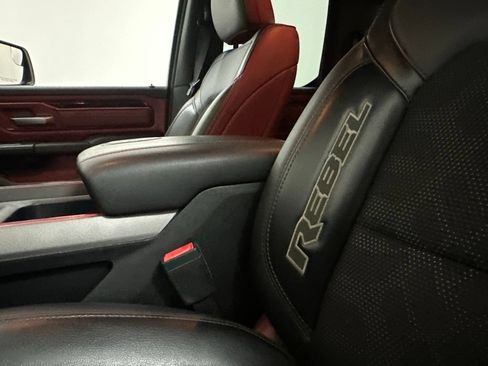 Used 2019 RAM 1500 Rebel AWD/4WD image 32