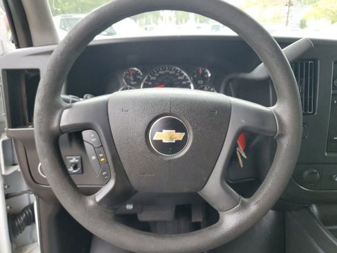 Used 2014 Chevrolet Express 2500 w/ Express Access Plus Package image 16