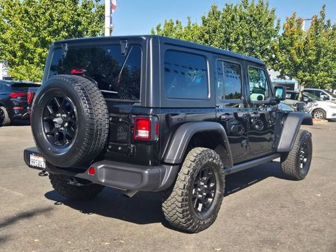 Used 2025 Jeep Wrangler Unlimited Sport AWD/4WD image 4