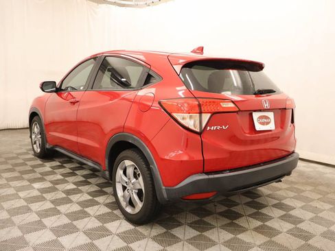 Used 2017 Honda HR-V EX image 3