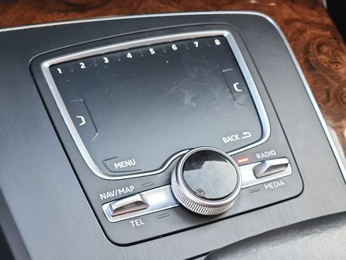 Used 2018 Audi Q5 2.0T Premium Plus w/ Premium Plus Package image 25