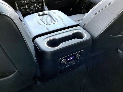 Used 2022 Chevrolet Tahoe Z71 w/ Z71 Off-Road Package image 10