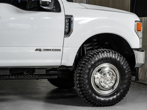 Used 2021 Ford F350 XLT w/ FX4 Off-Road Package AWD/4WD image 7