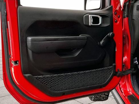 Used 2022 Jeep Wrangler Sport AWD/4WD image 22
