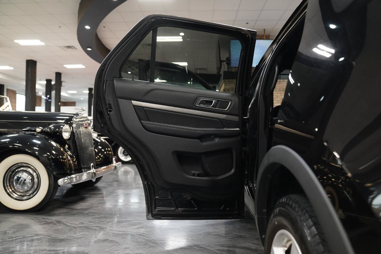 Used 2019 Ford Explorer XLT FWD image 21