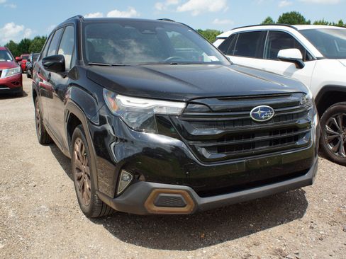 Used 2025 Subaru Forester Sport w/ Popular Package #2 AWD/4WD image 3