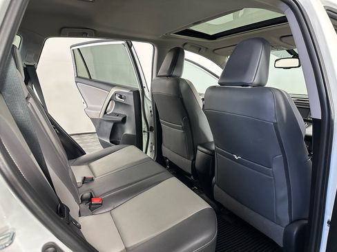 Used 2014 Toyota RAV4 Limited AWD/4WD image 23