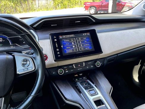 Used 2018 Honda Clarity Touring image 8
