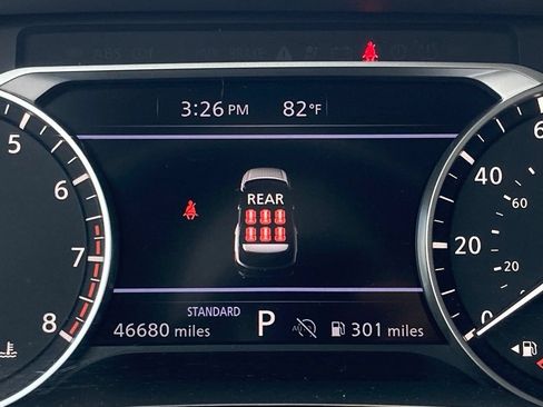 Used 2024 Nissan Pathfinder SV FWD image 15