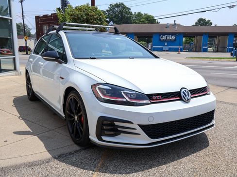 Used 2021 Volkswagen GTI SE FWD image 7