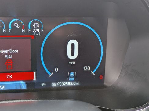 Used 2021 Ford F150 Lariat w/ Equipment Group 502A High AWD/4WD image 21